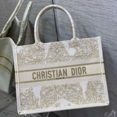 Christian Dior Shopping Bags